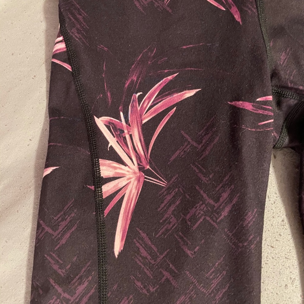 GAIAM LEGGINGS size small